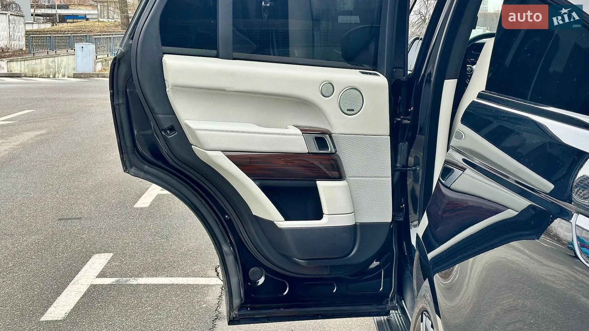 2017 Land Rover Range Rover - мініатюра 23