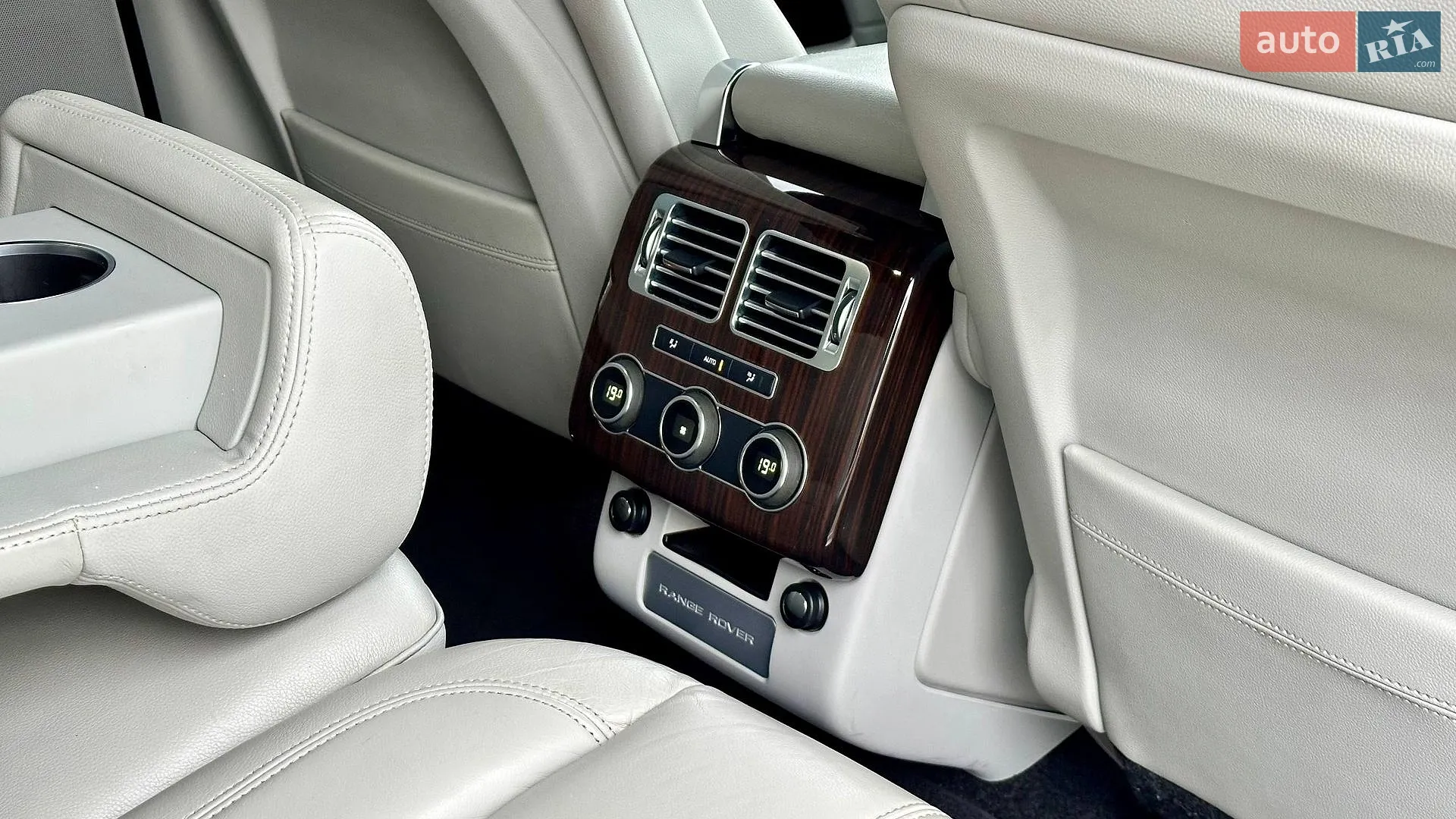 2017 Land Rover Range Rover - мініатюра 32