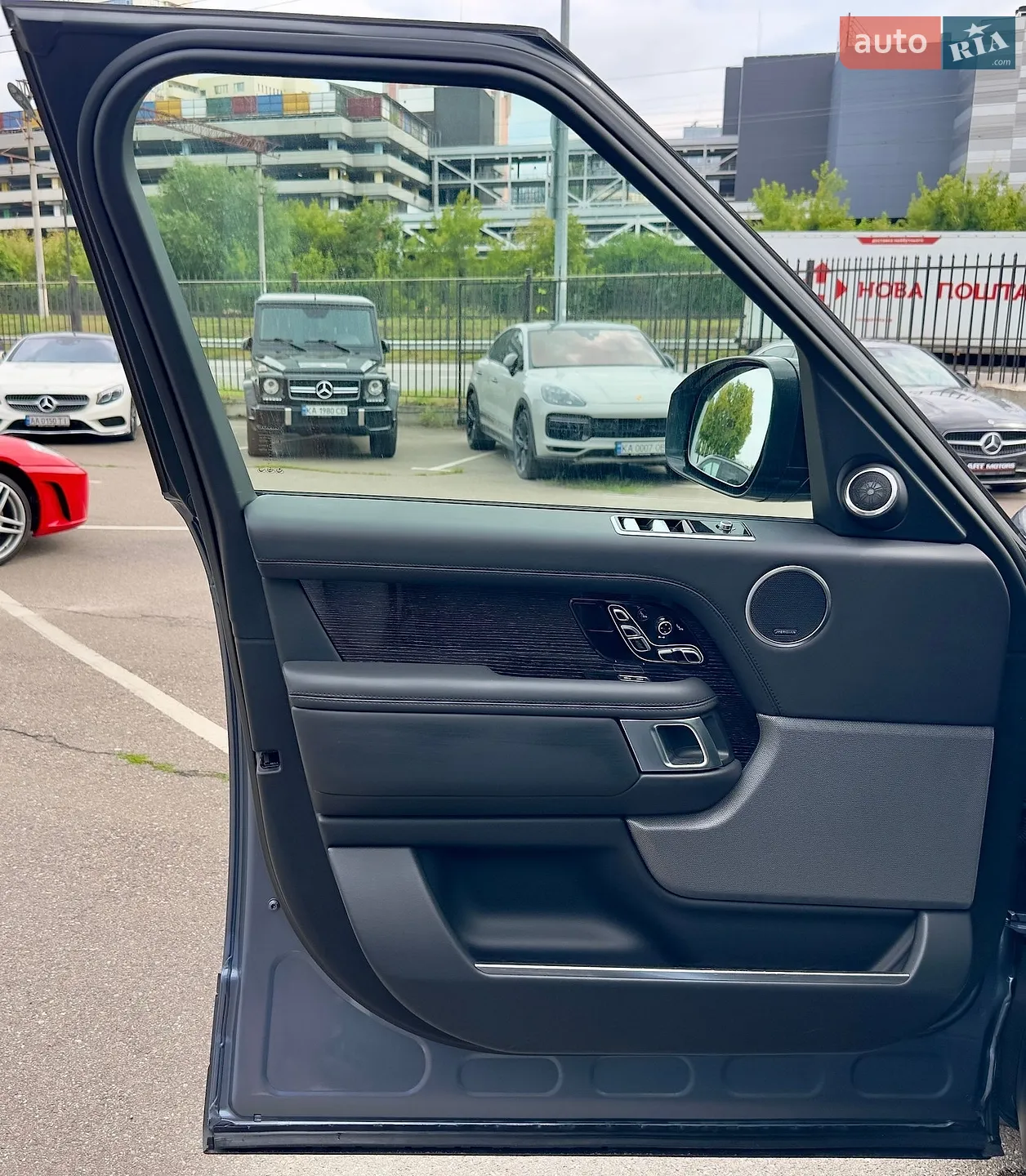 2018 Land Rover Range Rover - мініатюра 21