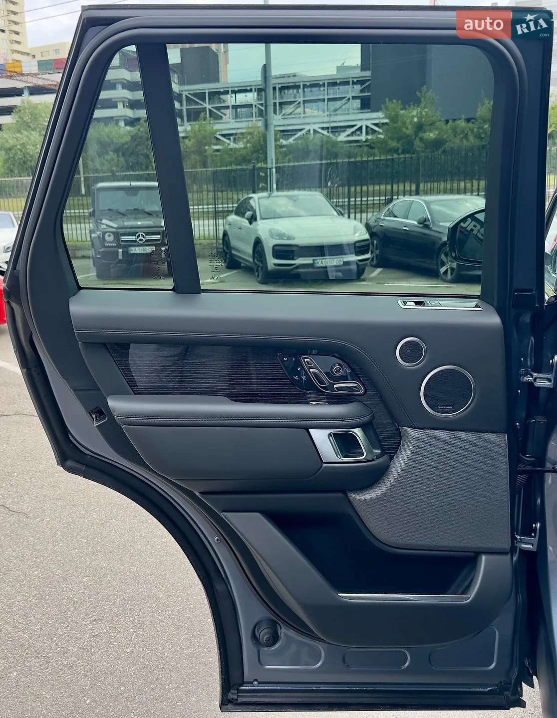 2018 Land Rover Range Rover - мініатюра 24