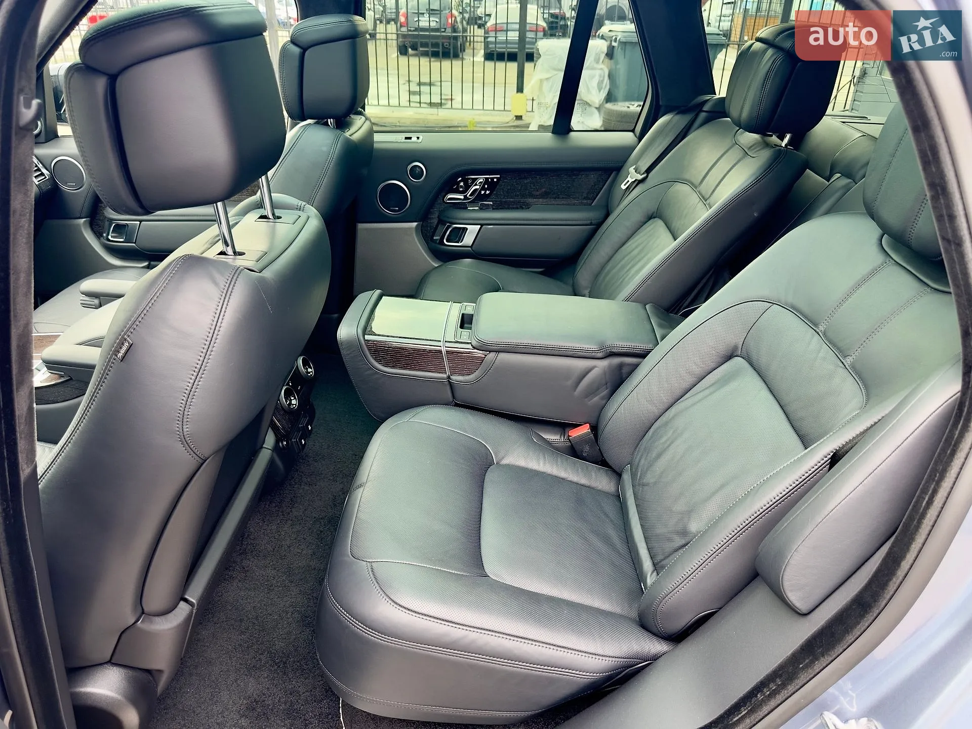 2018 Land Rover Range Rover - мініатюра 28