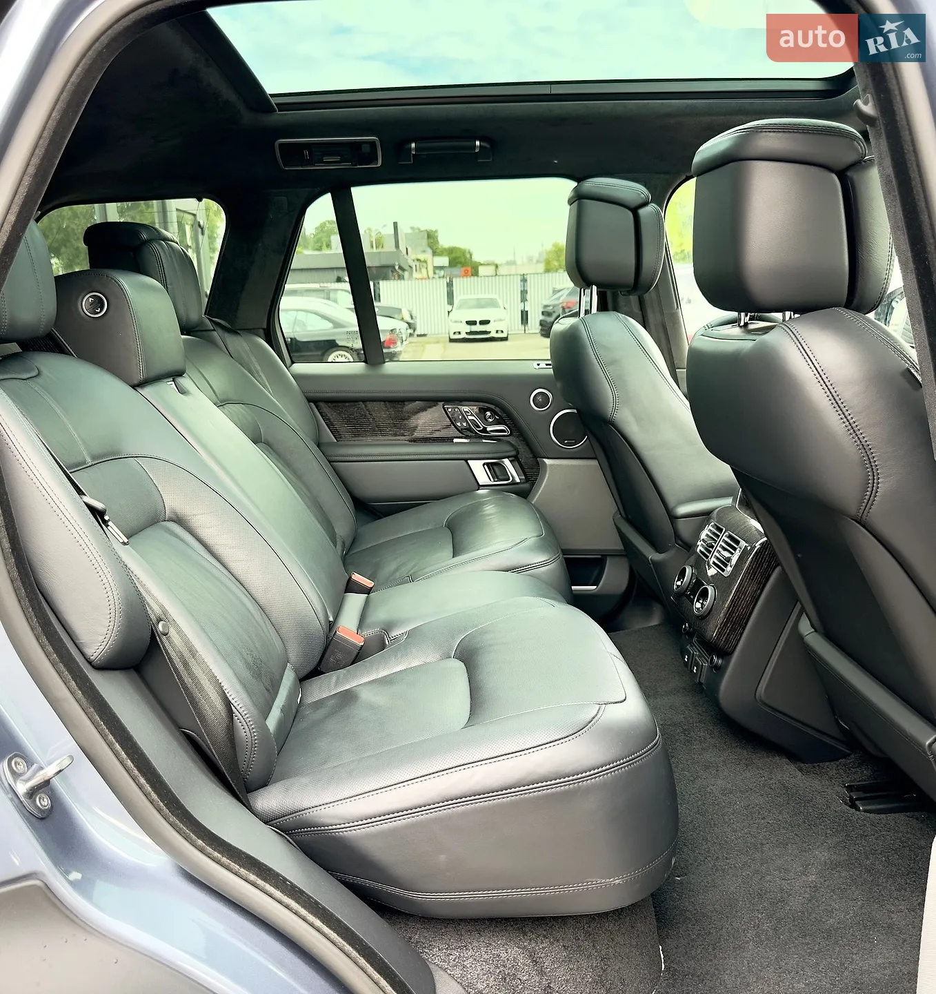 2018 Land Rover Range Rover - мініатюра 29
