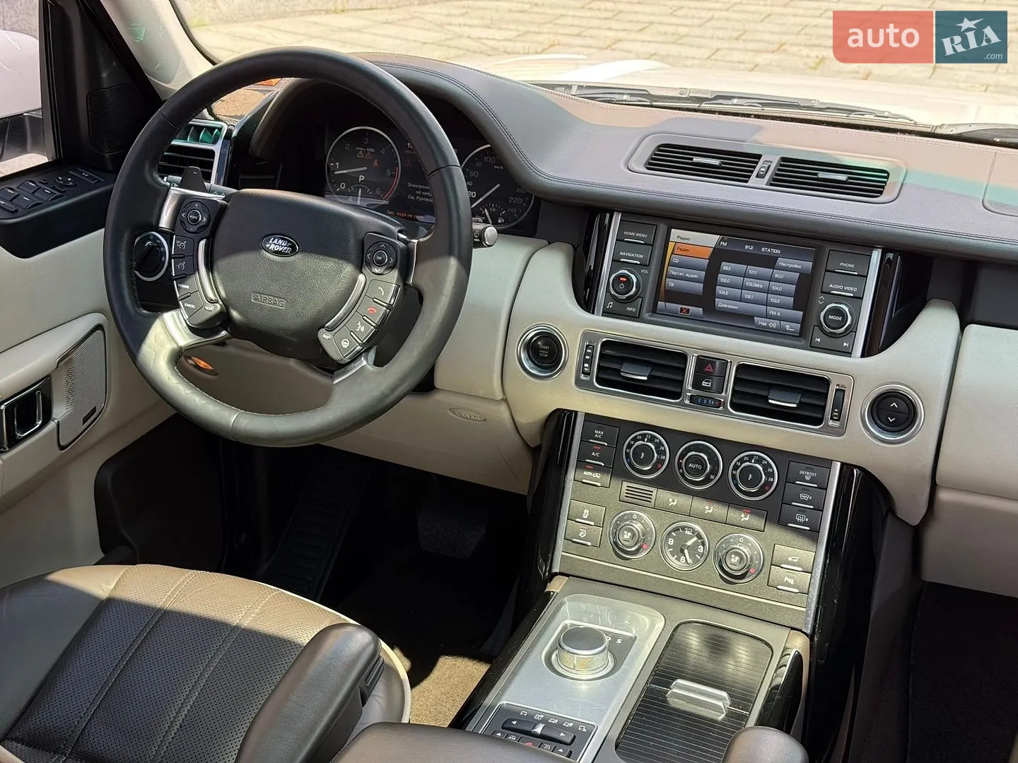 2012 Land Rover Range Rover - мініатюра 31