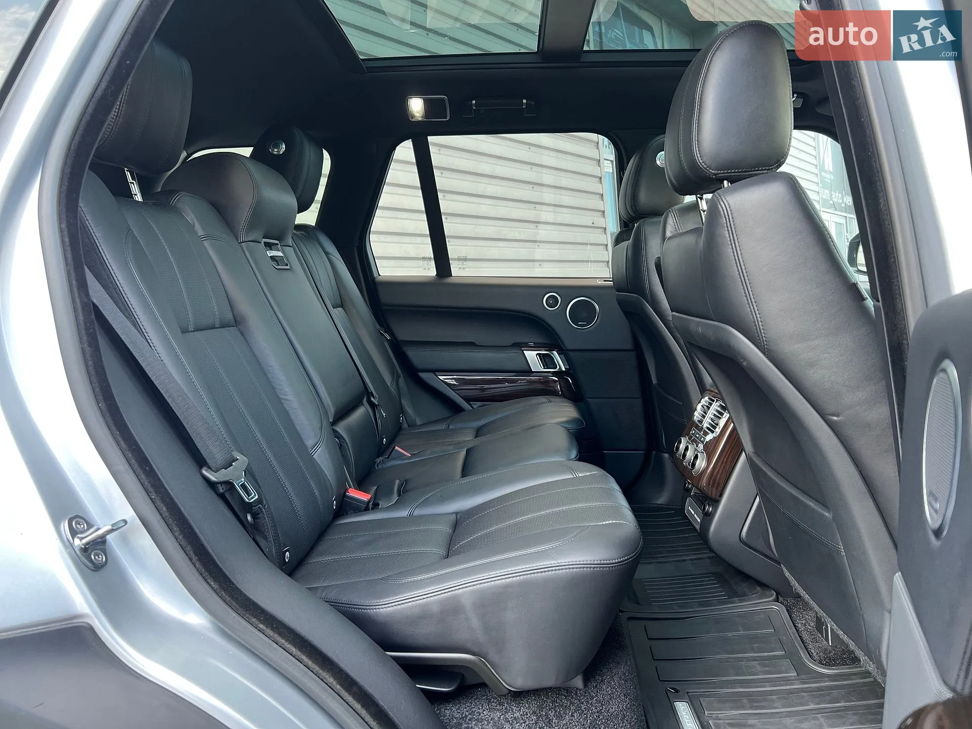 2017 Land Rover Range Rover - мініатюра 24