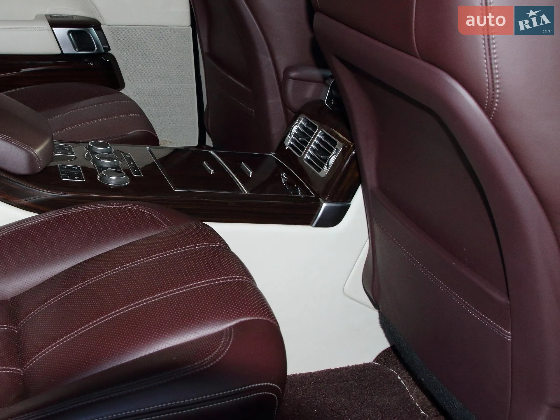 2014 Land Rover Range Rover - мініатюра 17
