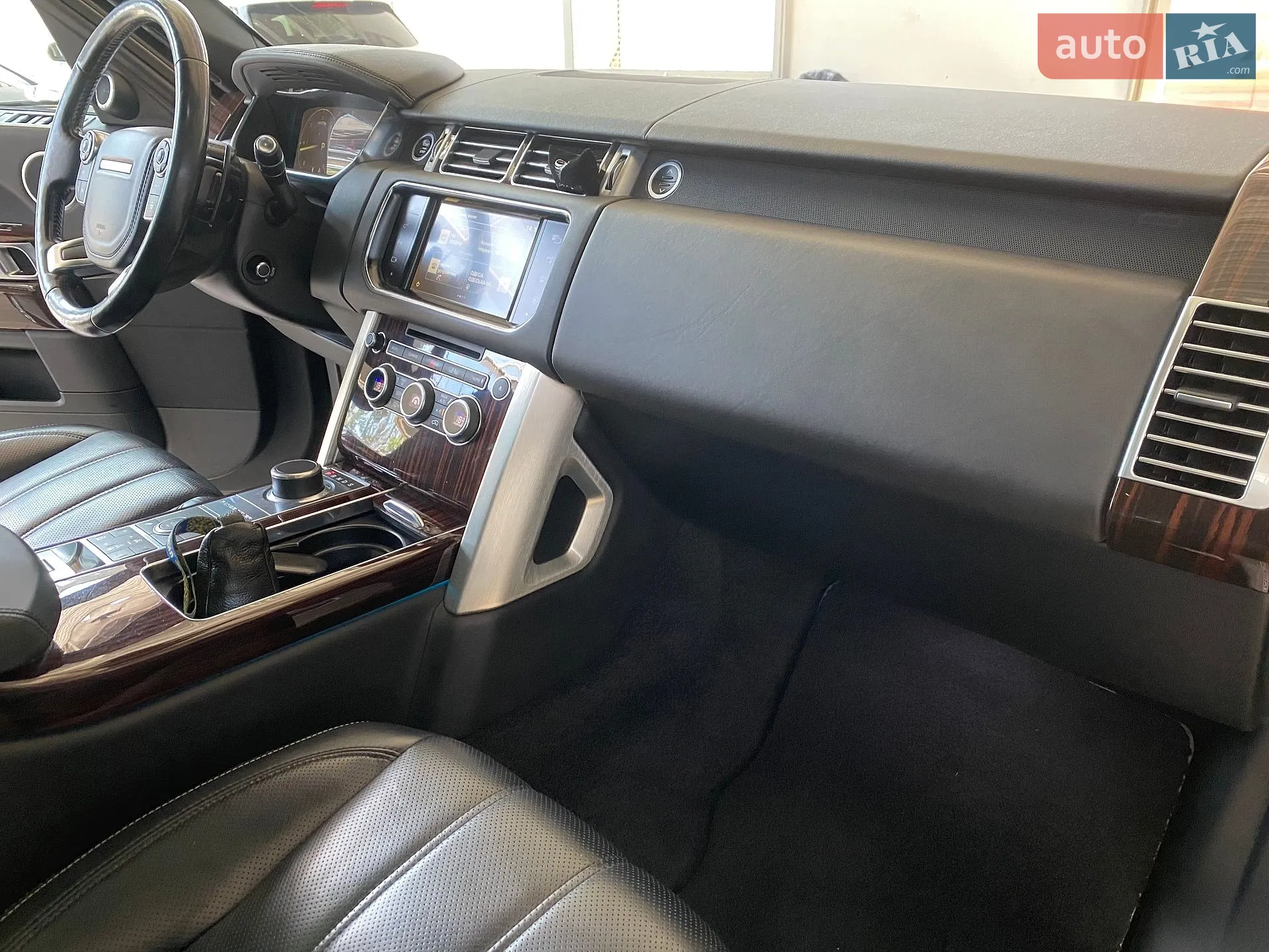 2016 Land Rover Range Rover - мініатюра 31