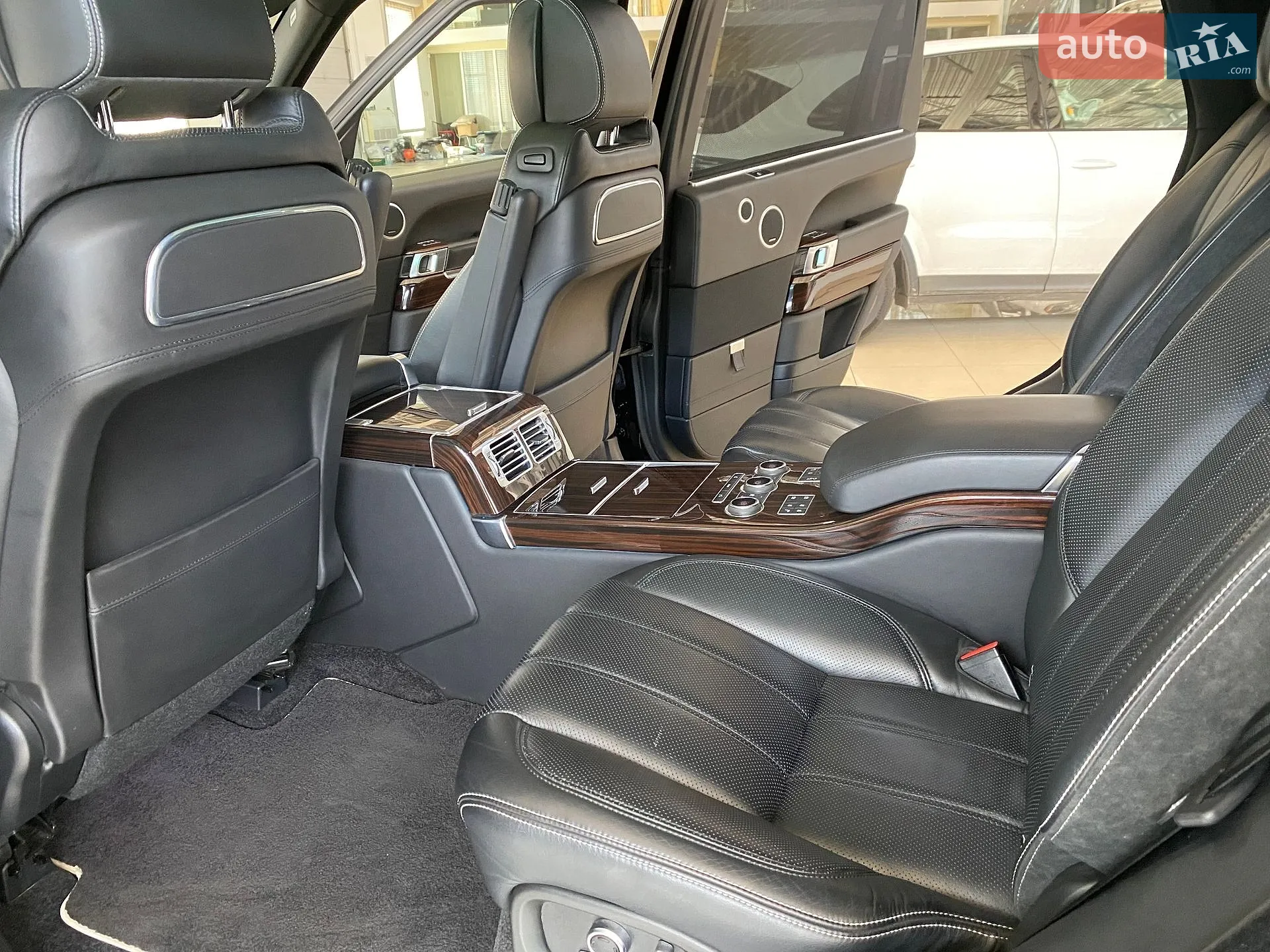 2016 Land Rover Range Rover - мініатюра 36