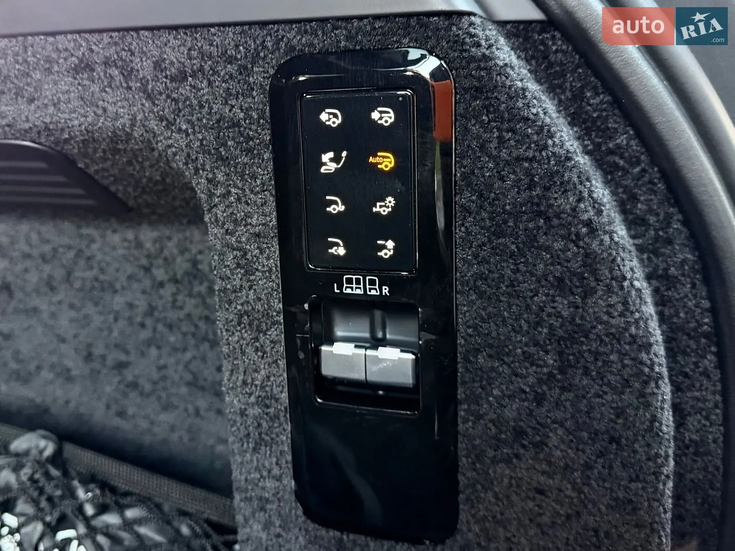 2024 Land Rover Range Rover - мініатюра 95