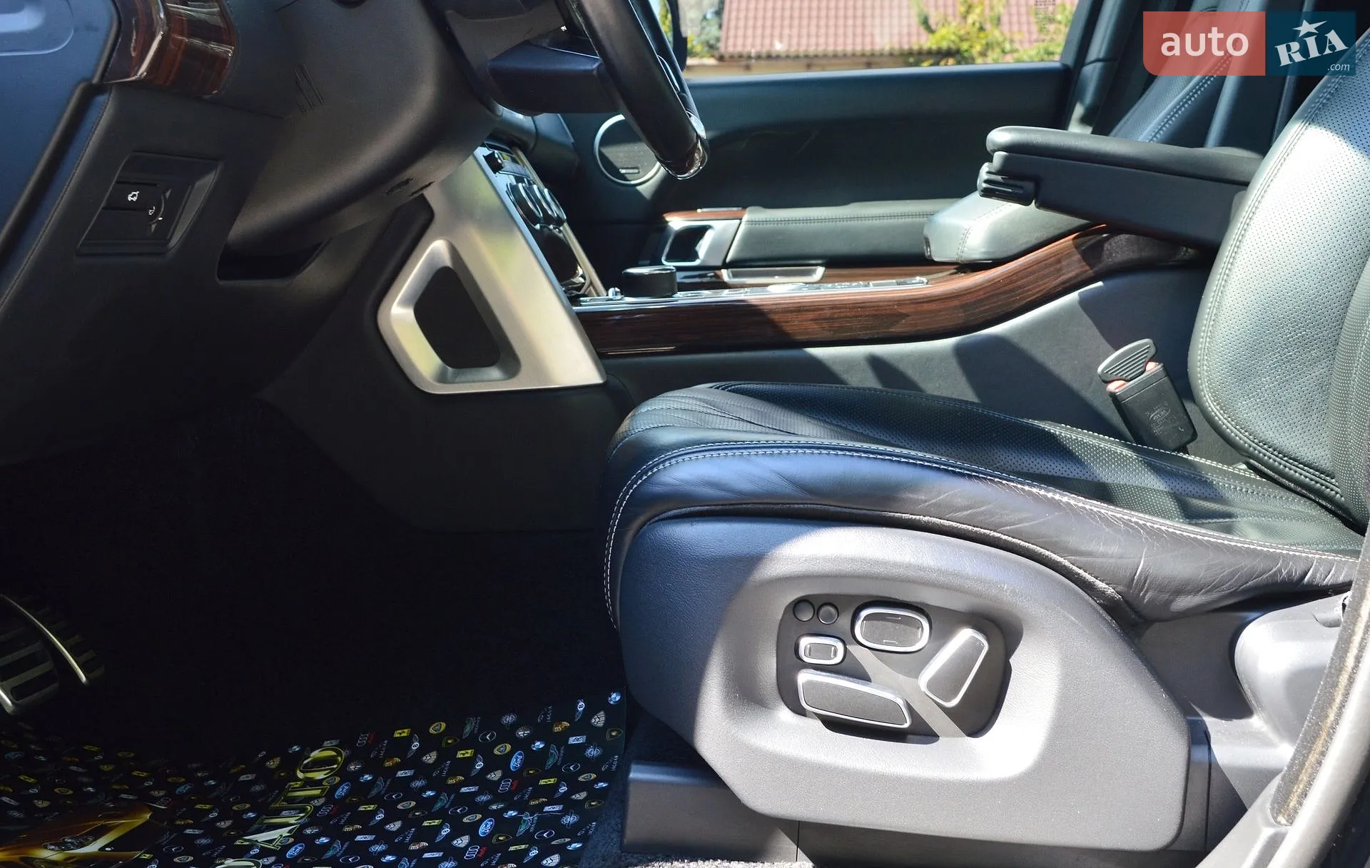 2013 Land Rover Range Rover - мініатюра 25
