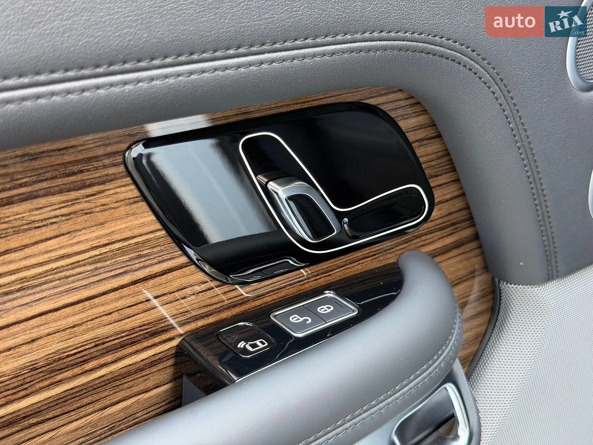 2017 Land Rover Range Rover - мініатюра 51
