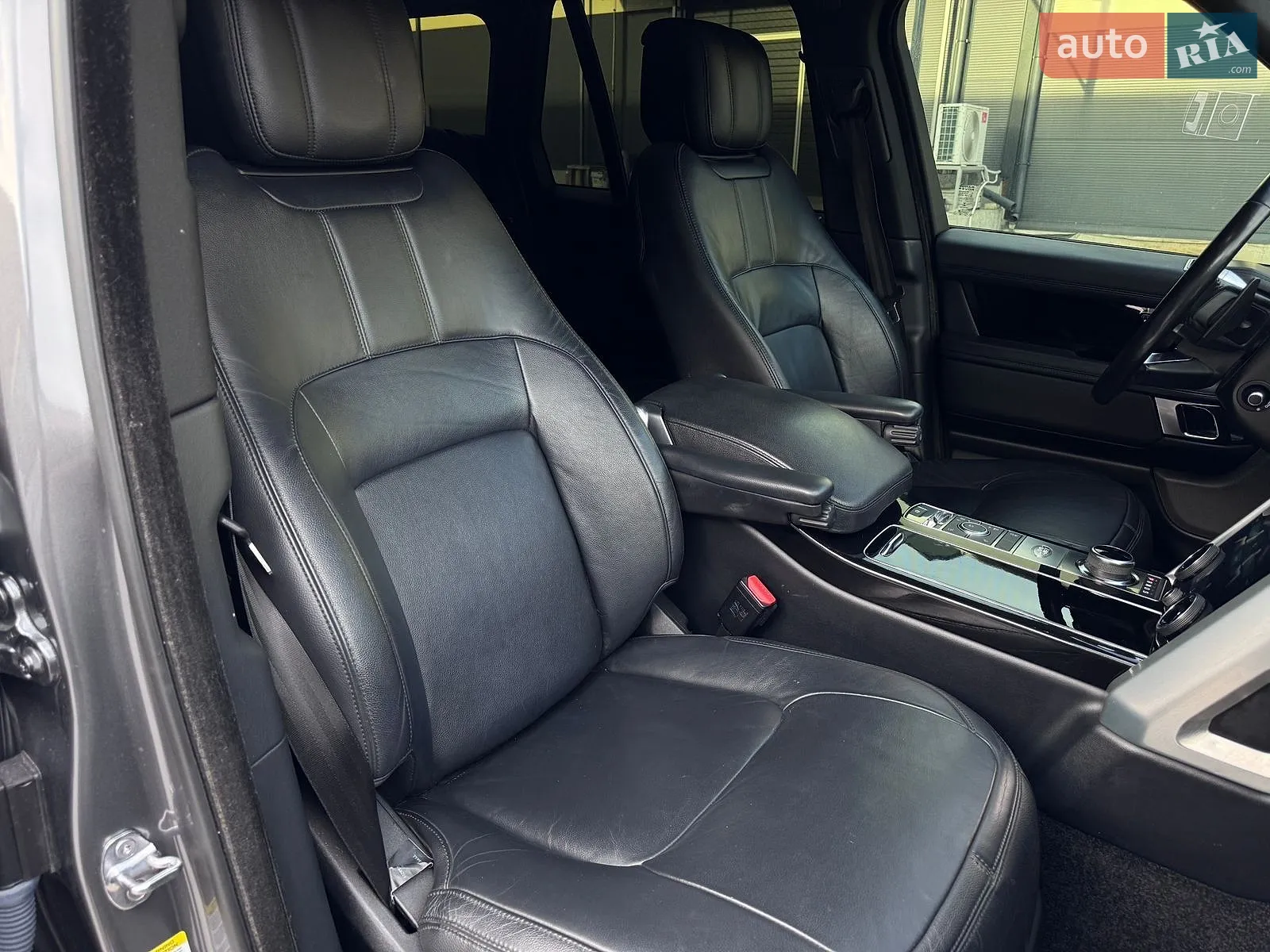 2018 Land Rover Range Rover - мініатюра 29