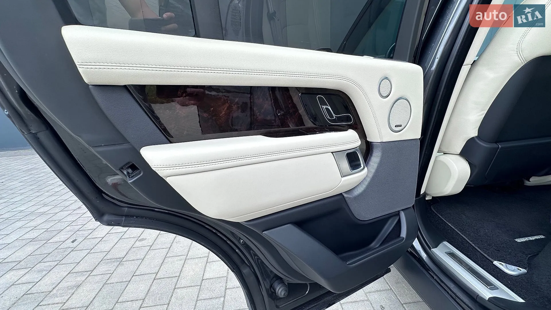 2018 Land Rover Range Rover - мініатюра 21