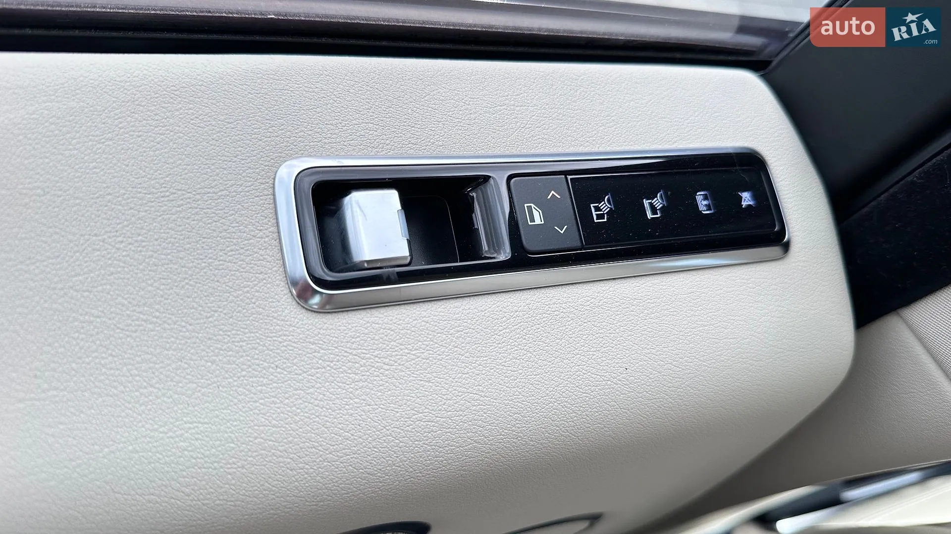 2018 Land Rover Range Rover - мініатюра 20