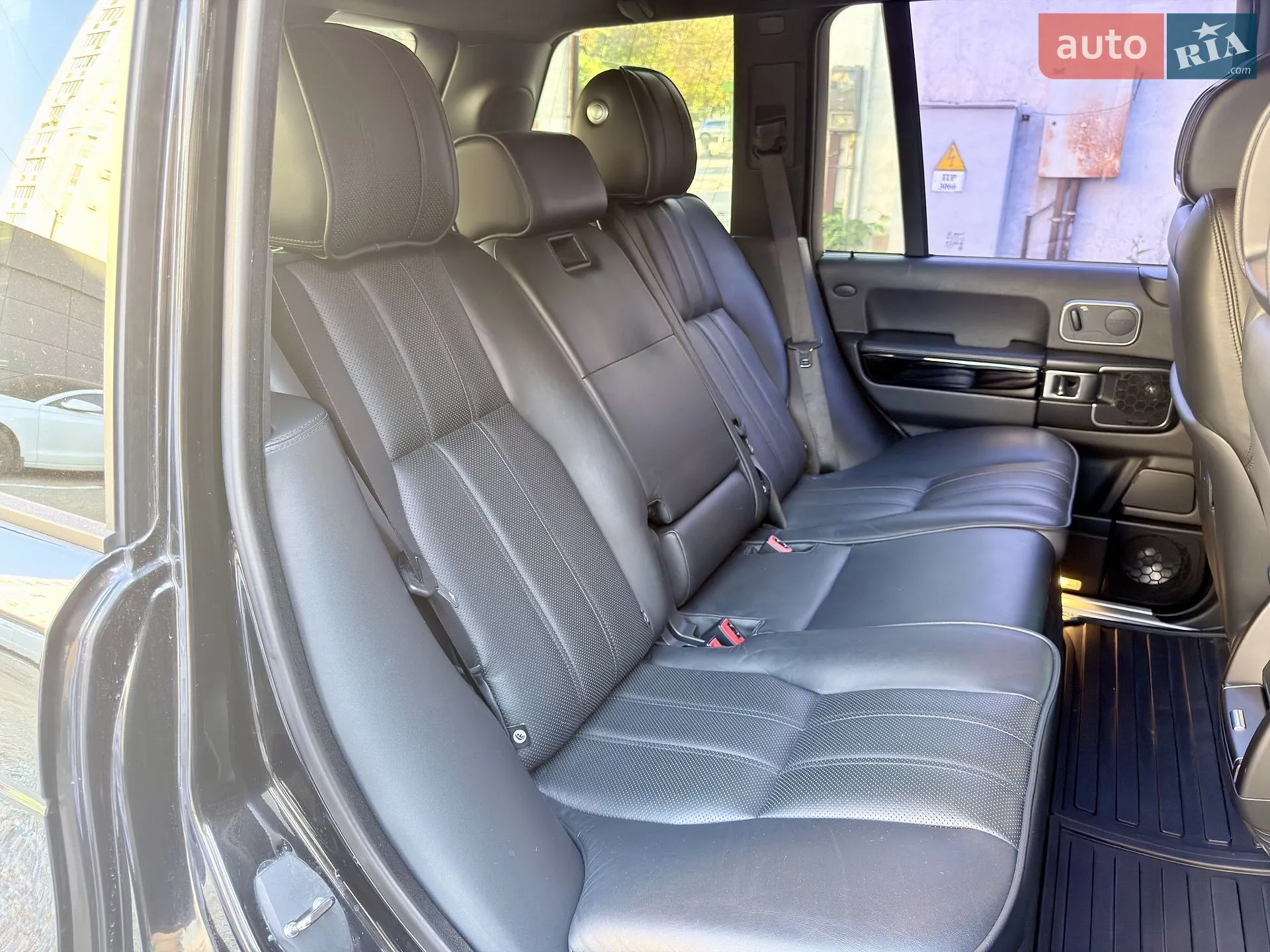 2011 Land Rover Range Rover - мініатюра 9