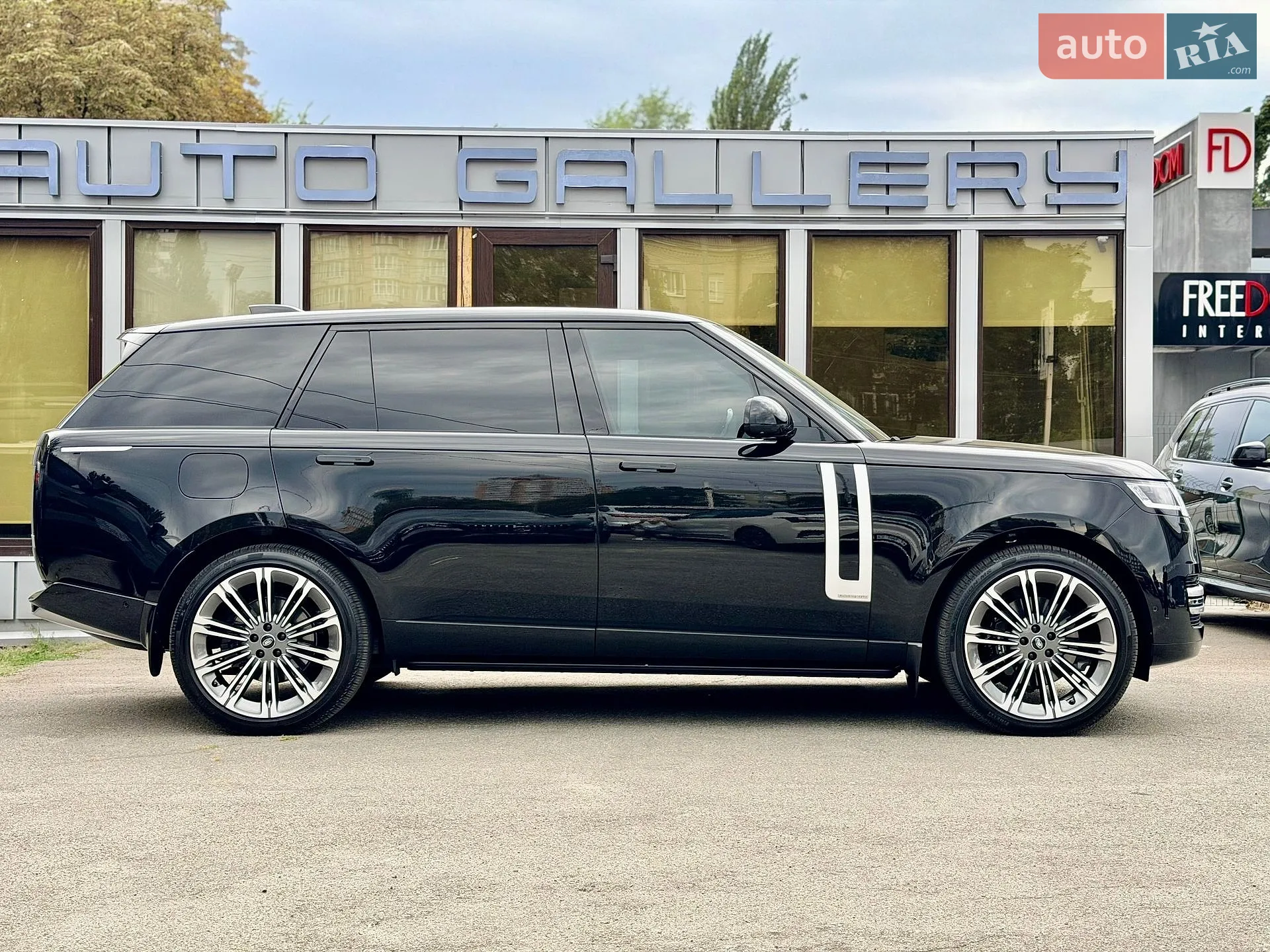 2025 Land Rover Range Rover - мініатюра 13