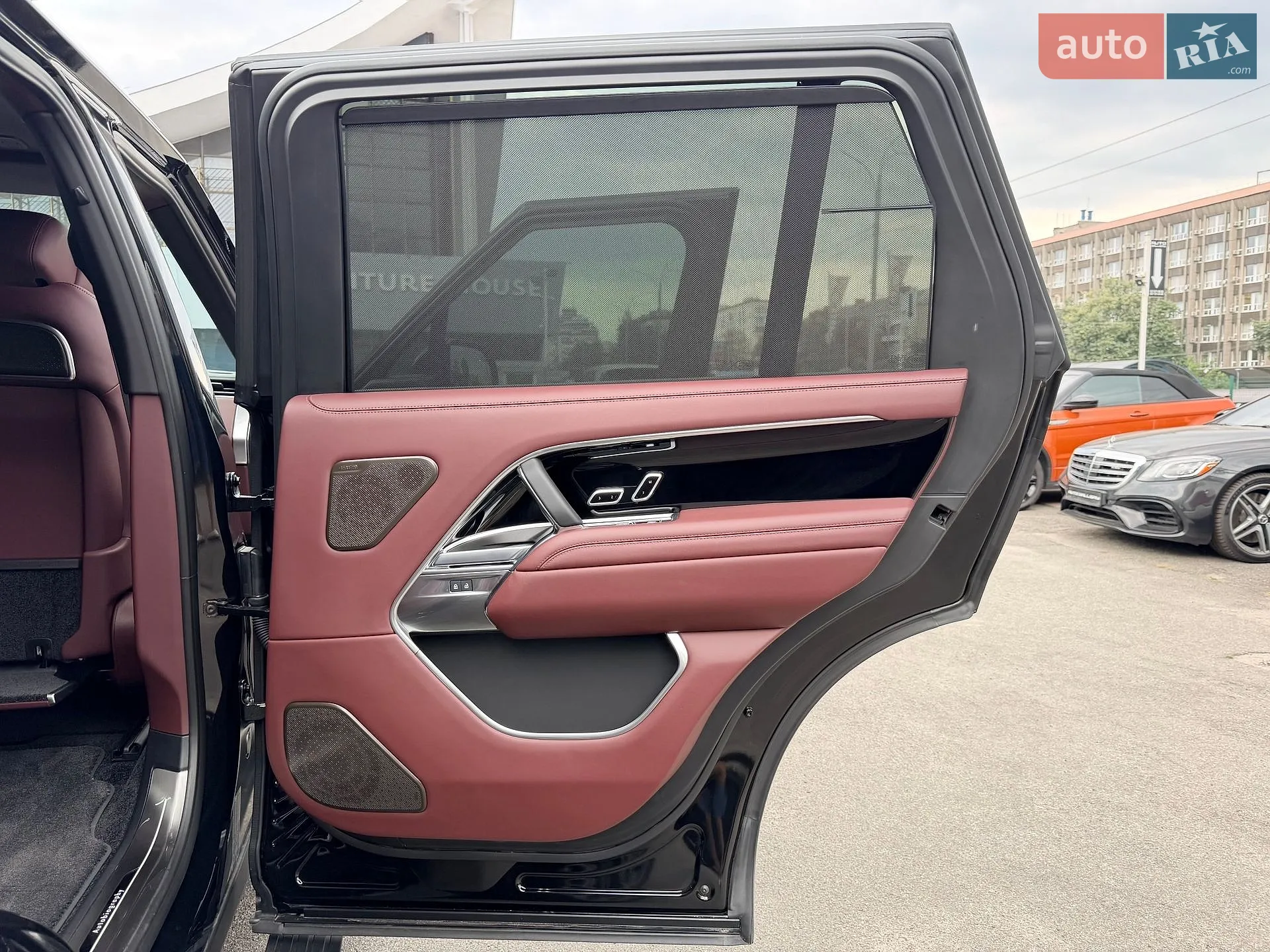 2025 Land Rover Range Rover - мініатюра 27