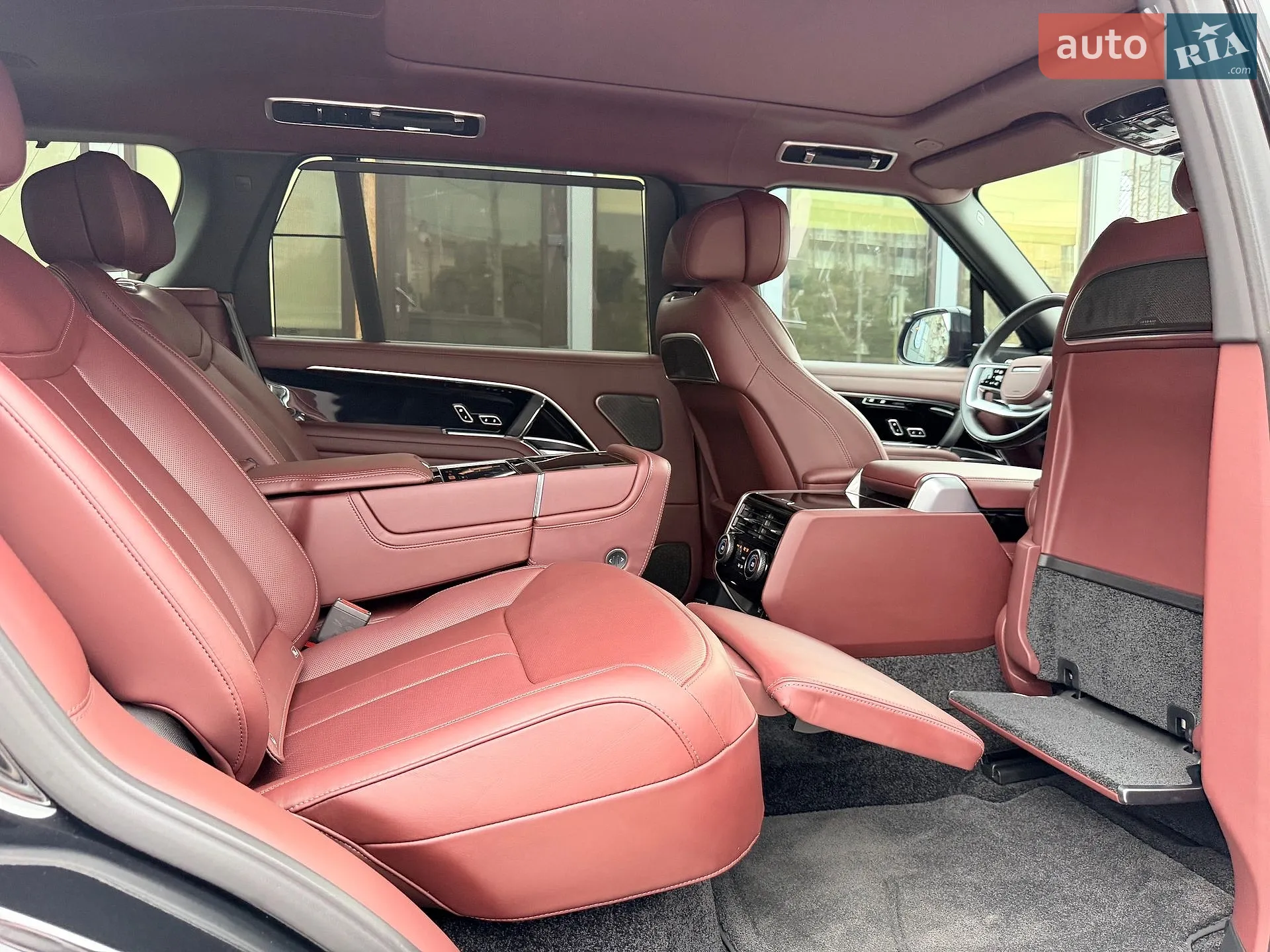 2025 Land Rover Range Rover - мініатюра 28