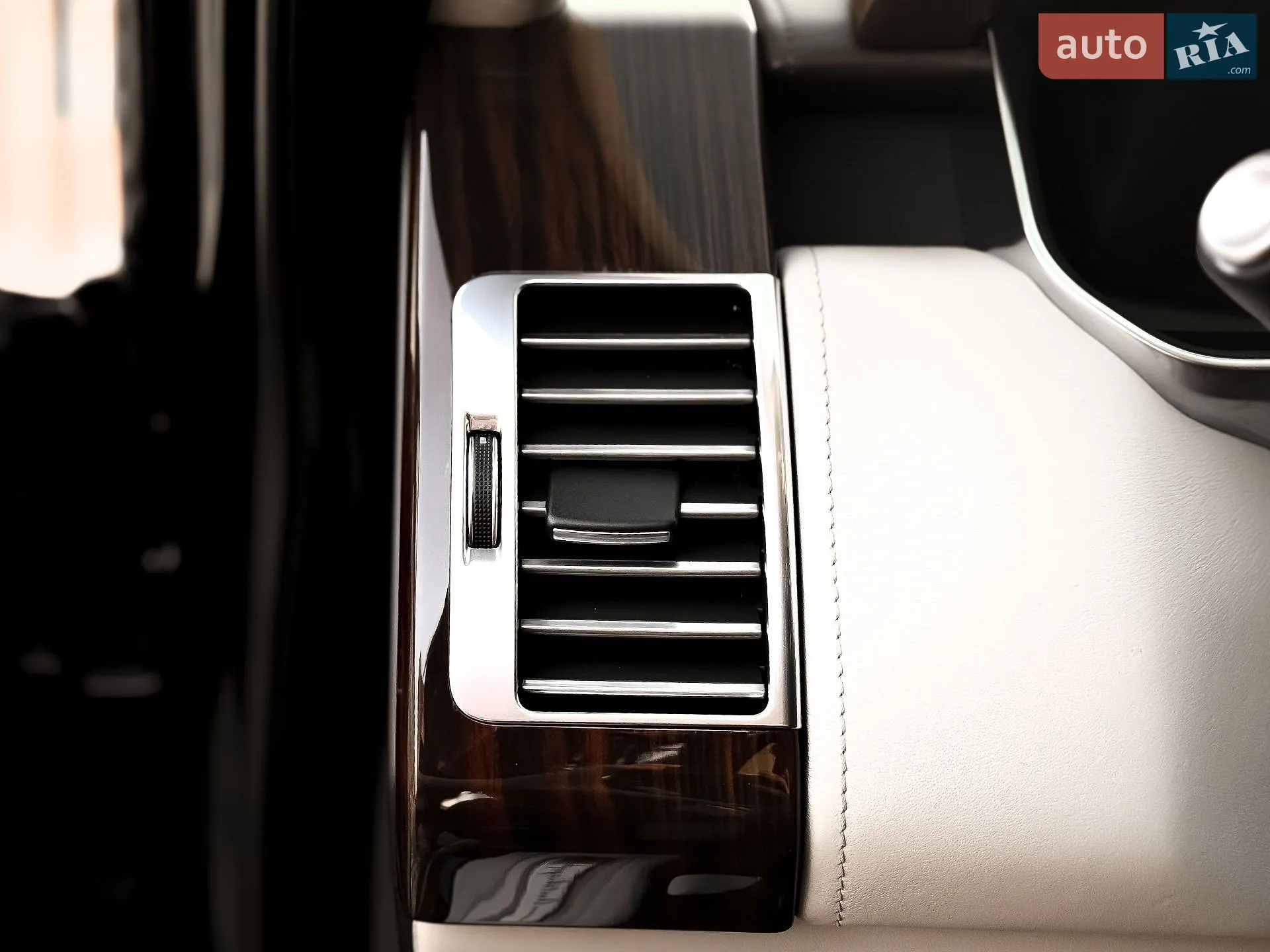 2013 Land Rover Range Rover - мініатюра 18