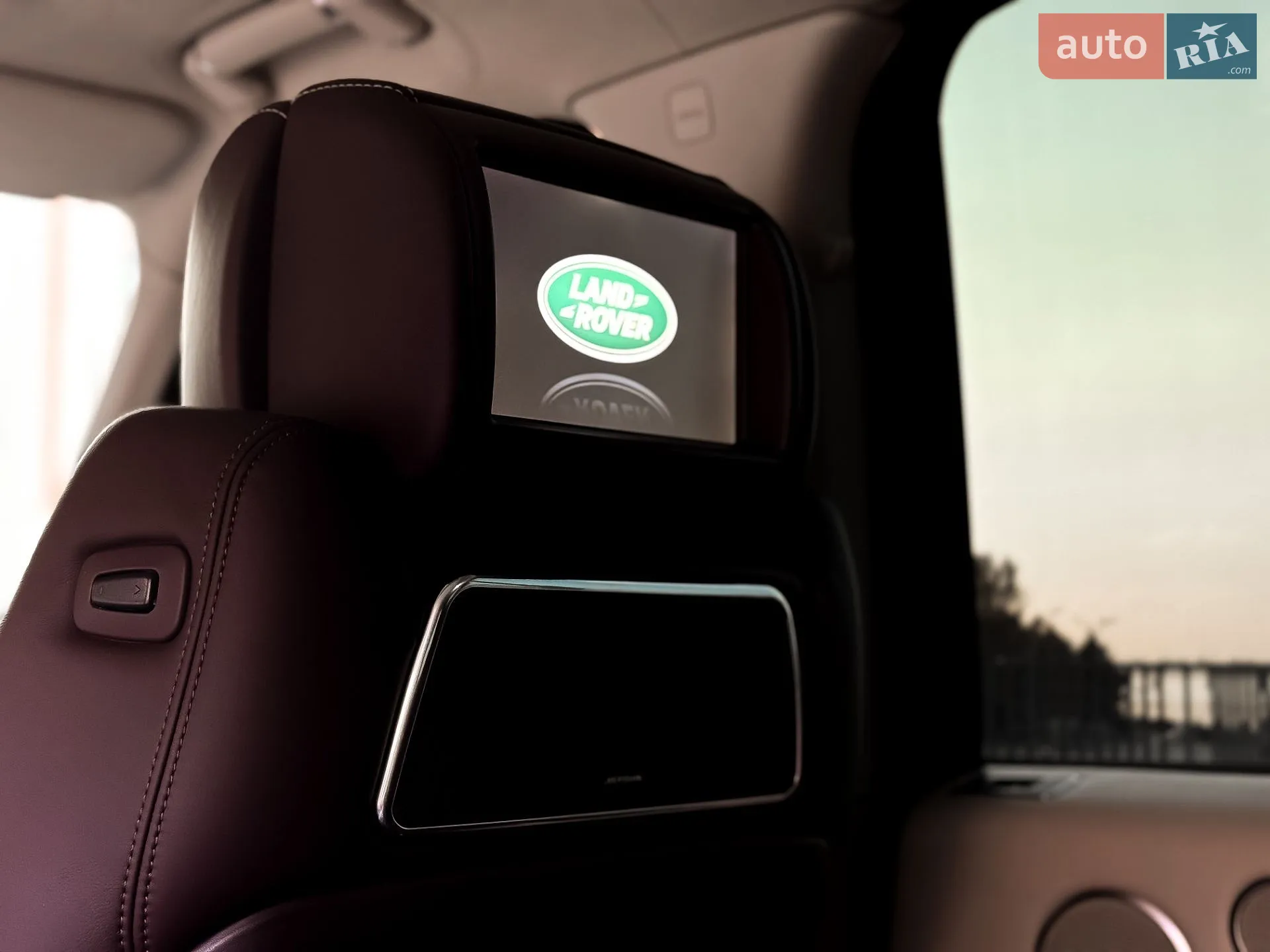 2013 Land Rover Range Rover - мініатюра 24