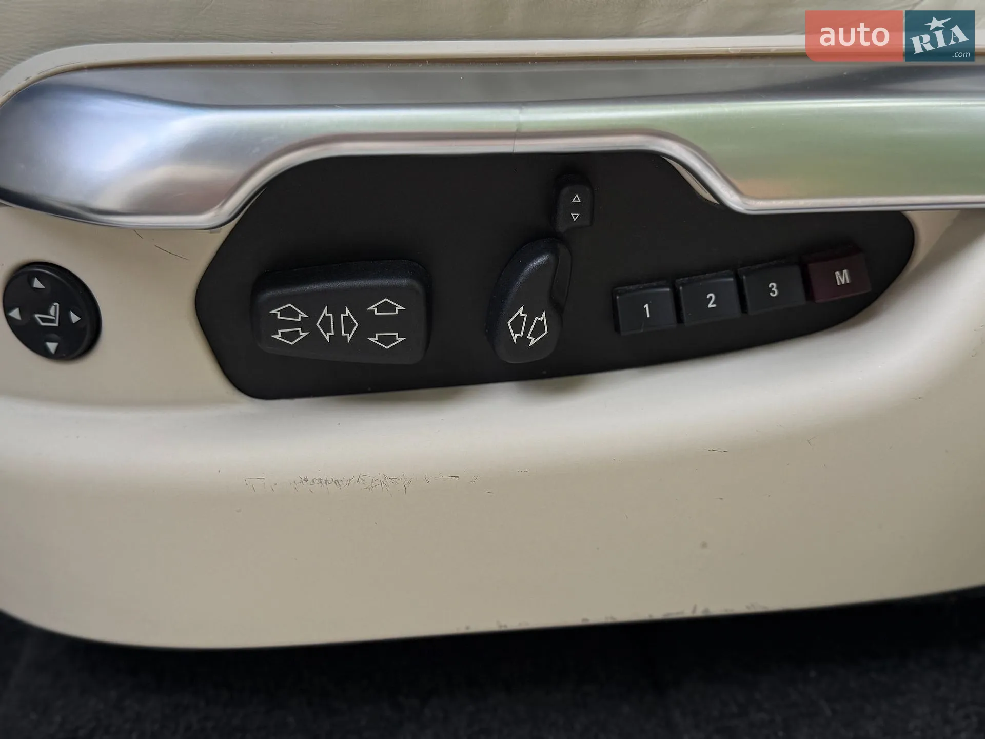2010 Land Rover Range Rover - мініатюра 27