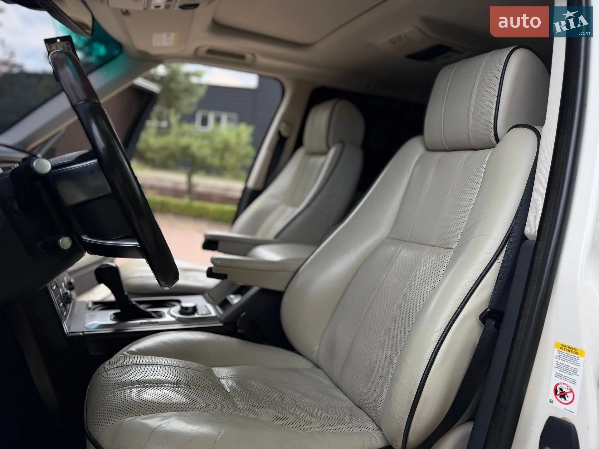 2010 Land Rover Range Rover - мініатюра 30