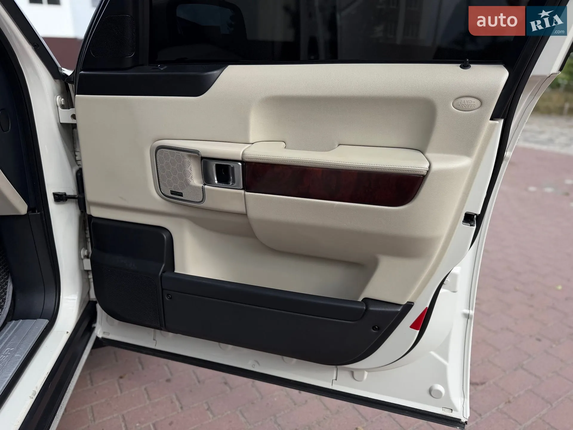 2010 Land Rover Range Rover - мініатюра 31
