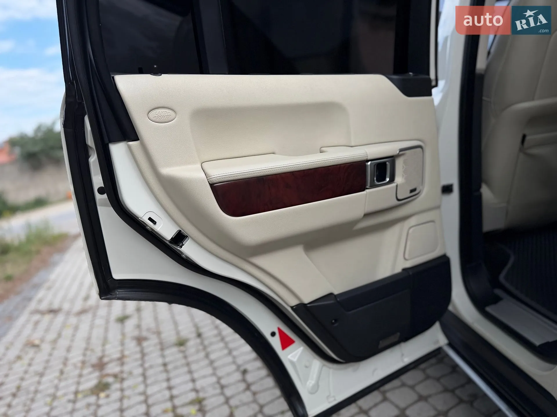 2010 Land Rover Range Rover - мініатюра 44