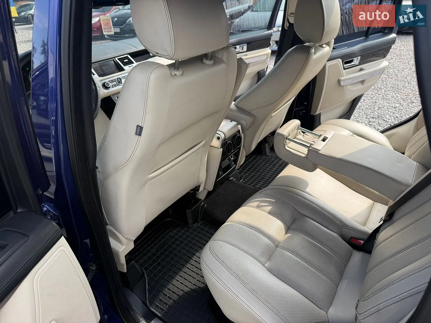 2010 Land Rover Range Rover - мініатюра 11