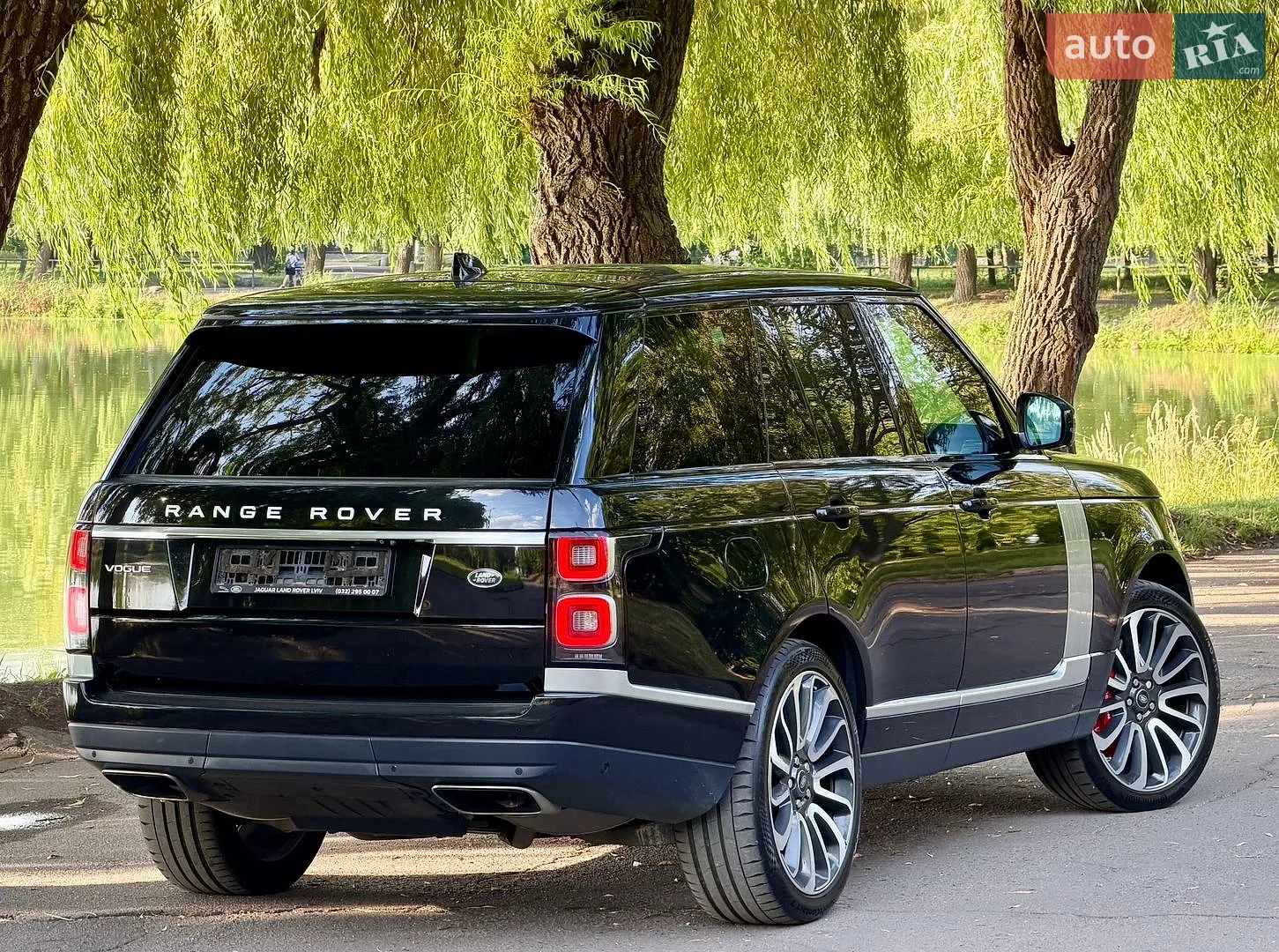 2020 Land Rover Range Rover - мініатюра 26