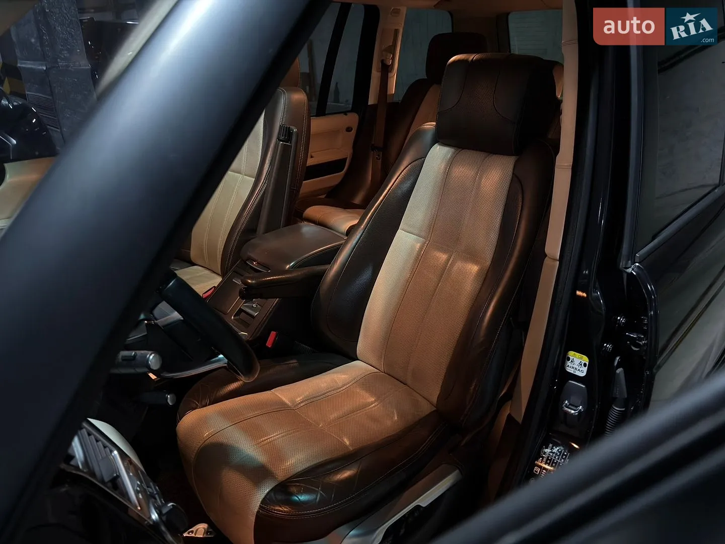 2011 Land Rover Range Rover - мініатюра 12