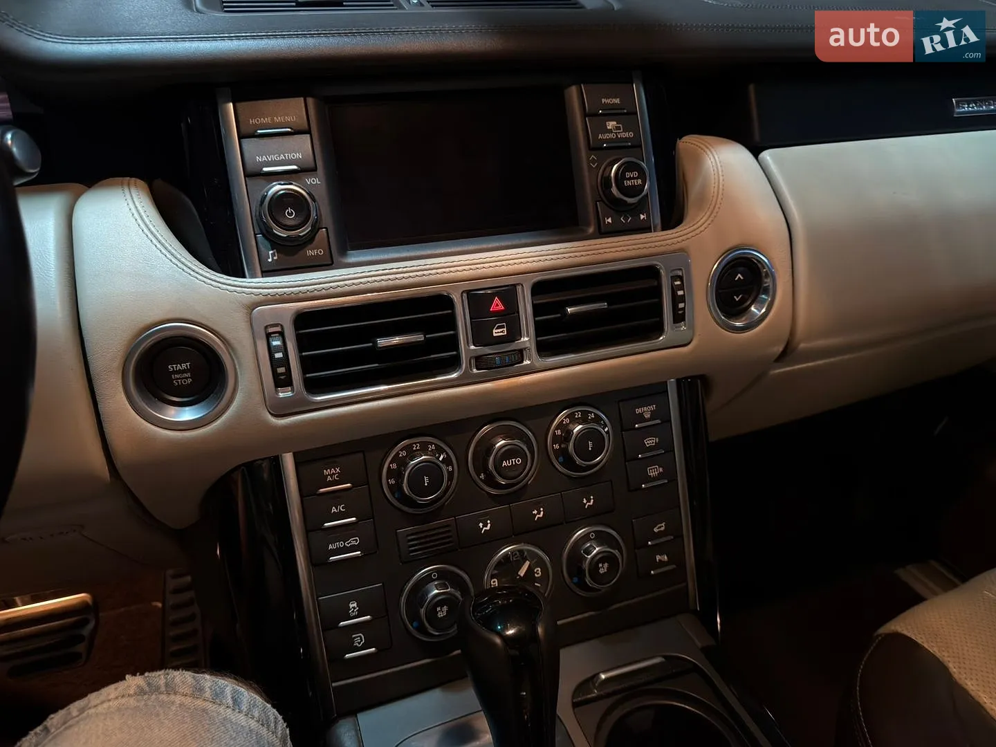 2011 Land Rover Range Rover - мініатюра 15