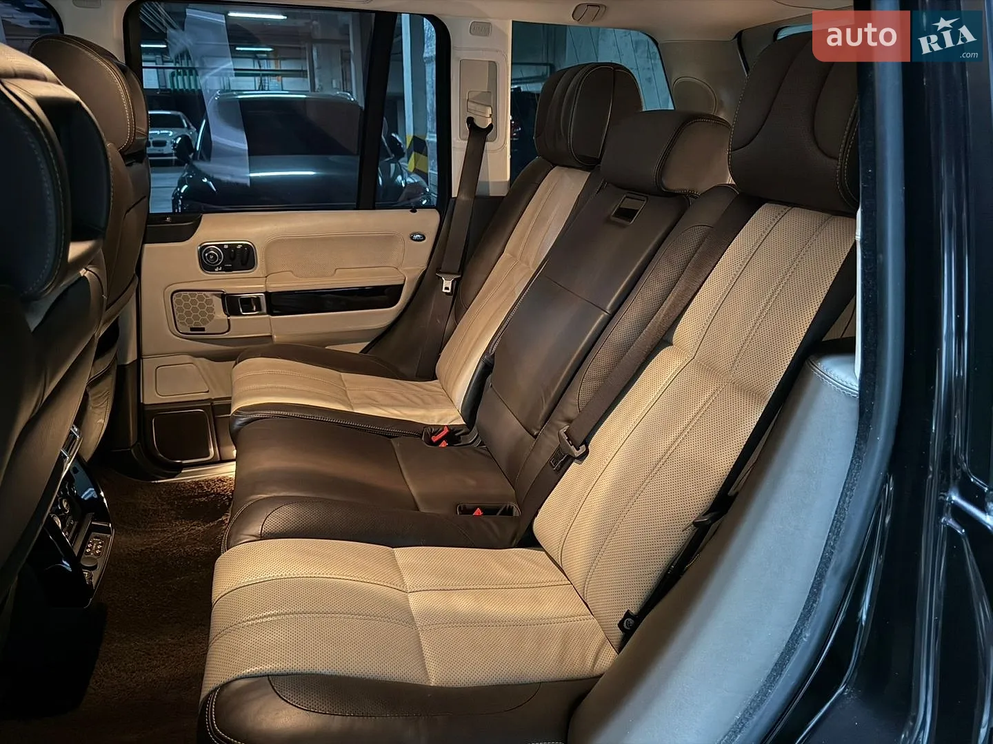 2011 Land Rover Range Rover - мініатюра 27