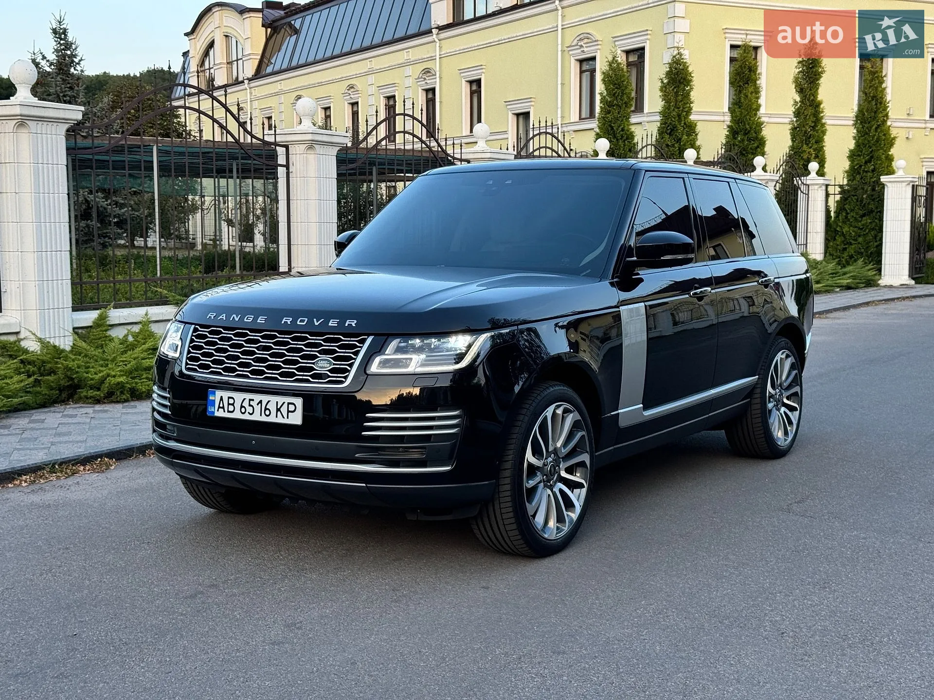 2018 Land Rover Range Rover - мініатюра 2