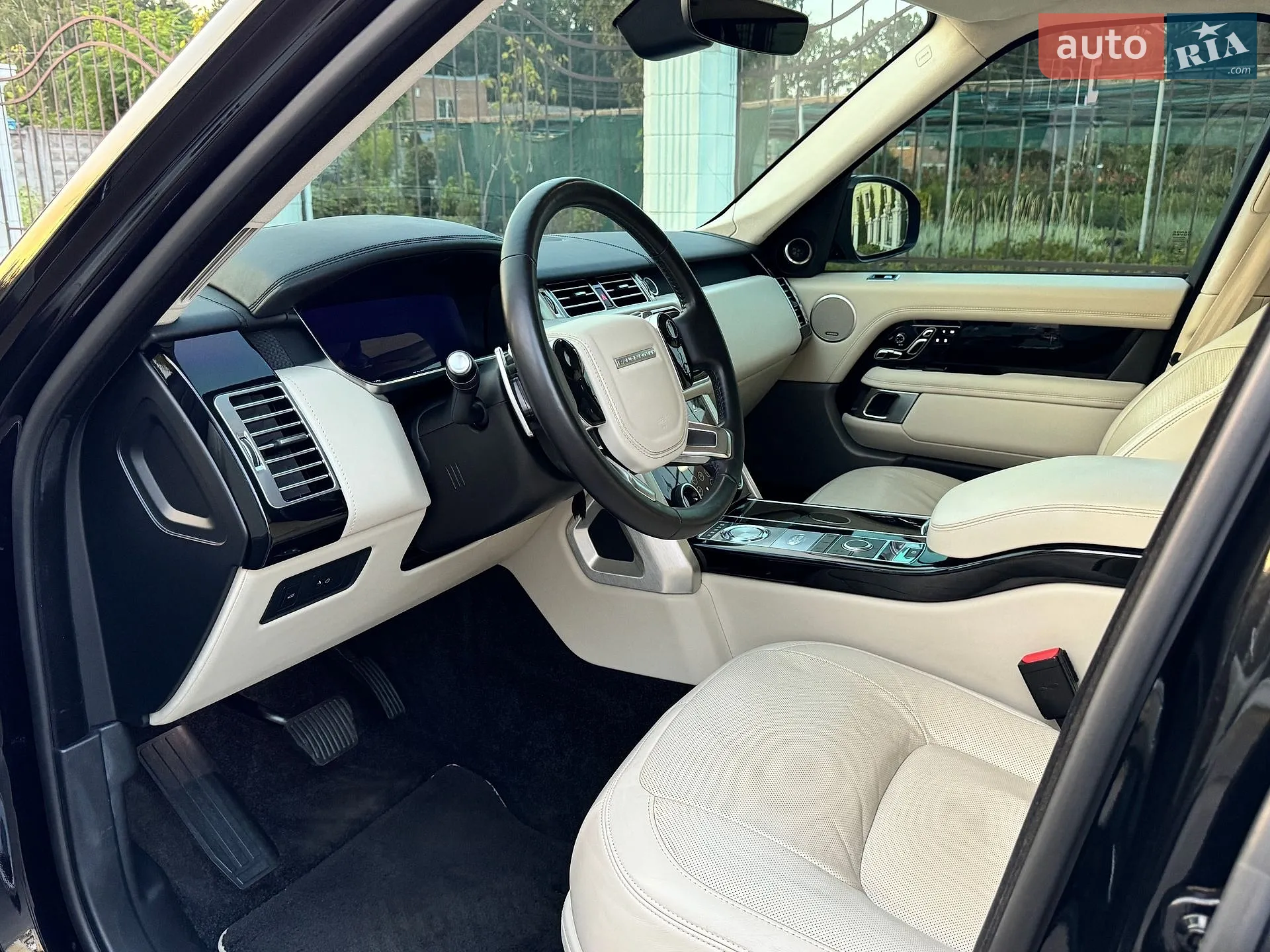 2018 Land Rover Range Rover - мініатюра 16
