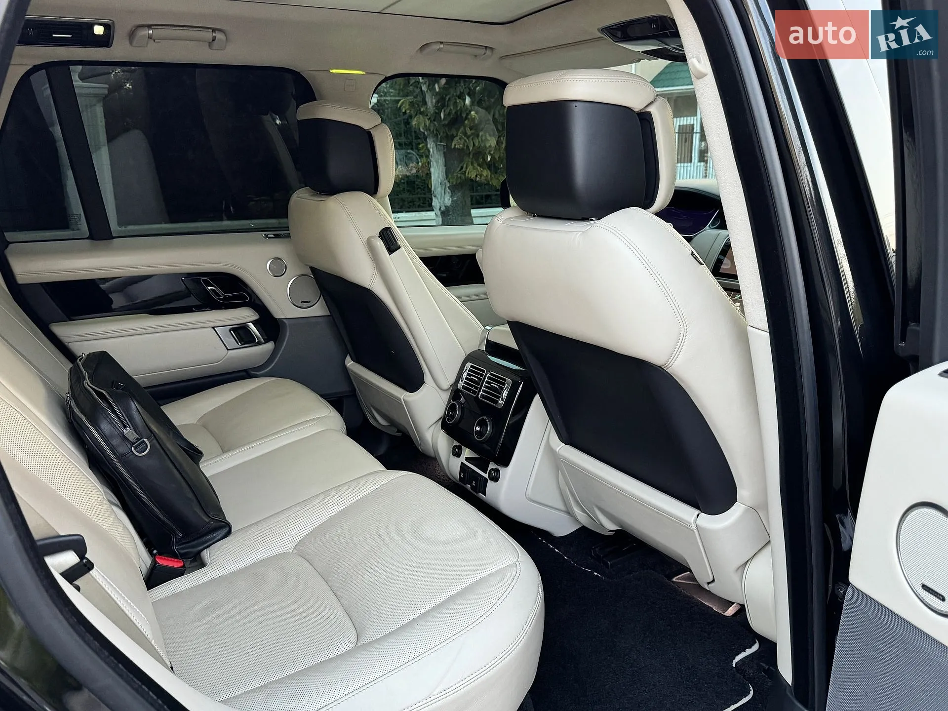 2018 Land Rover Range Rover - мініатюра 24