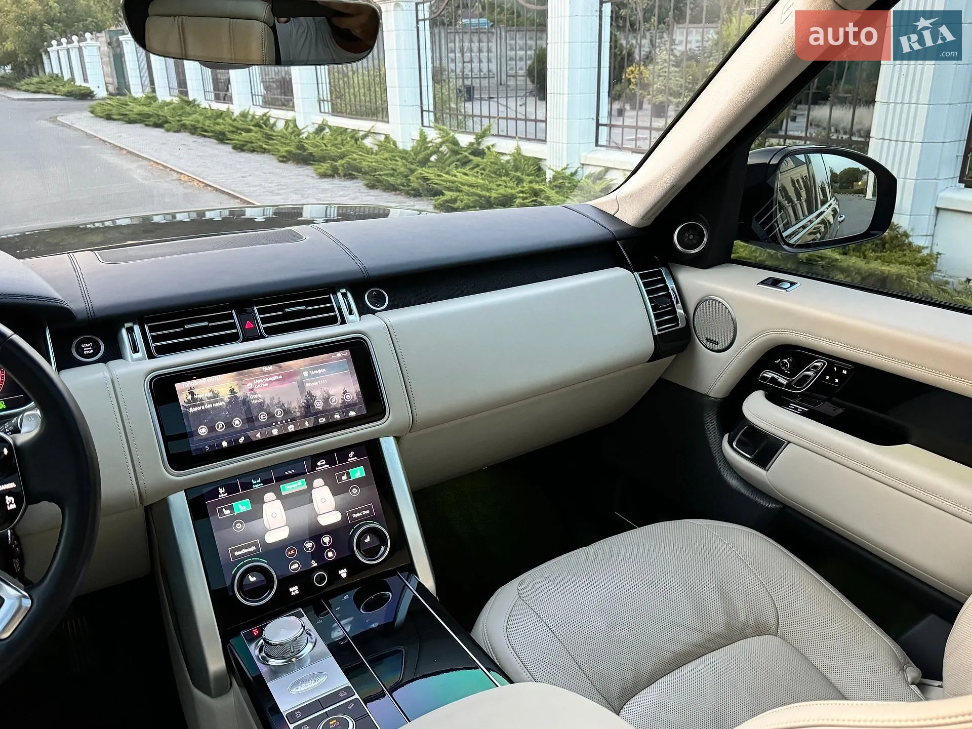 2018 Land Rover Range Rover - мініатюра 32