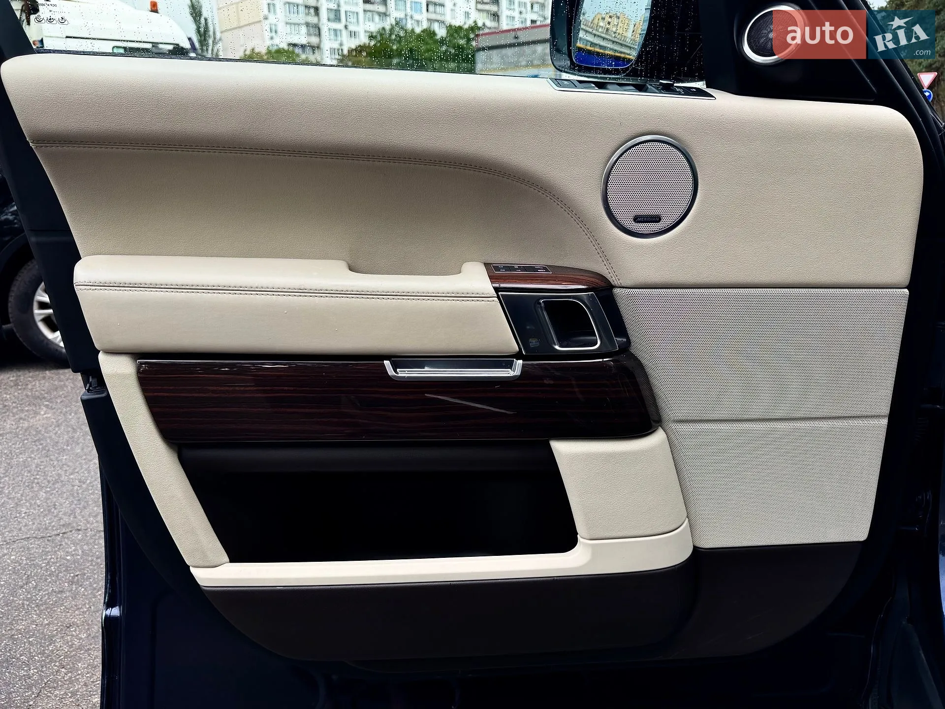 2016 Land Rover Range Rover - мініатюра 32