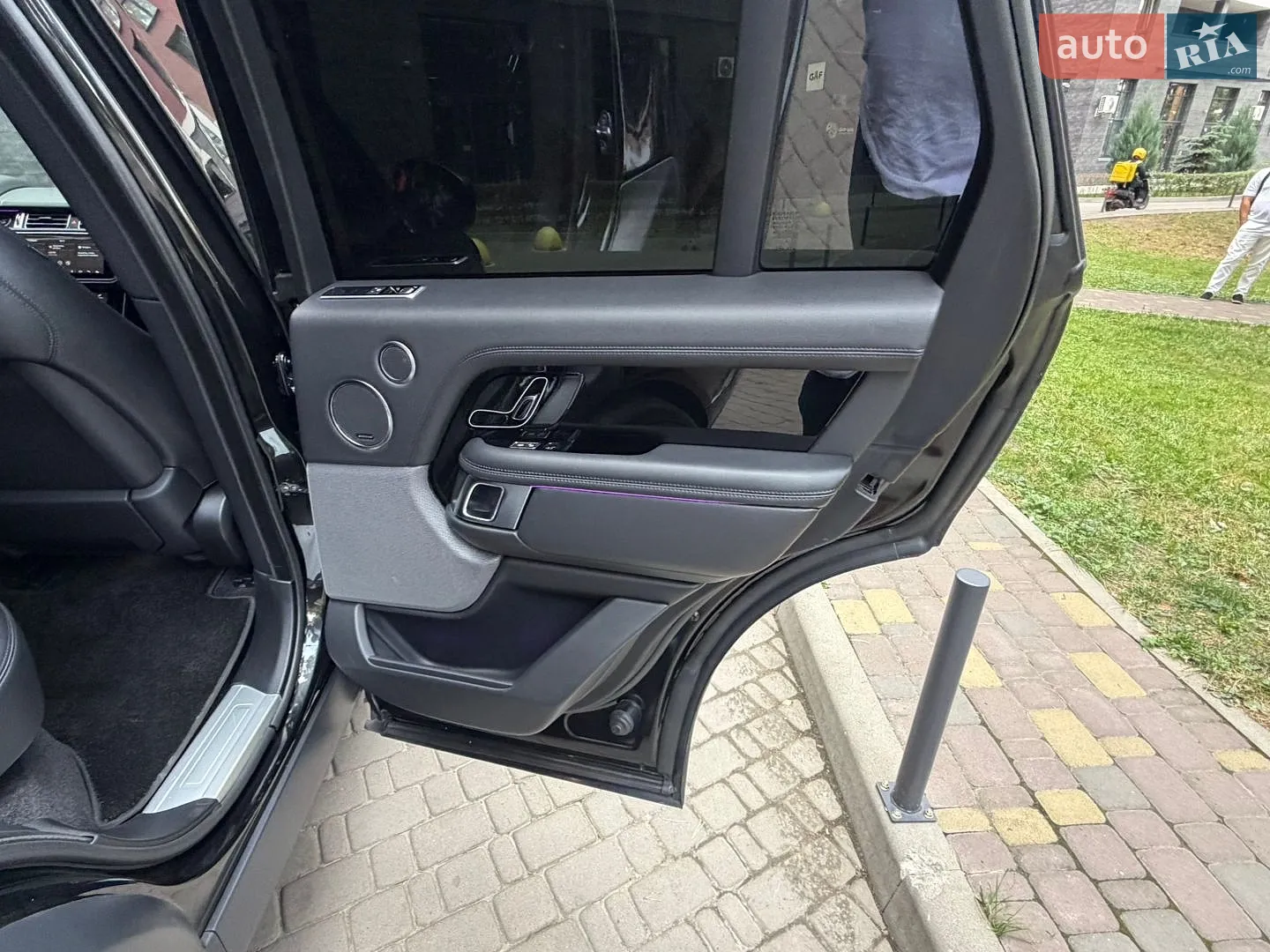 2018 Land Rover Range Rover - мініатюра 17