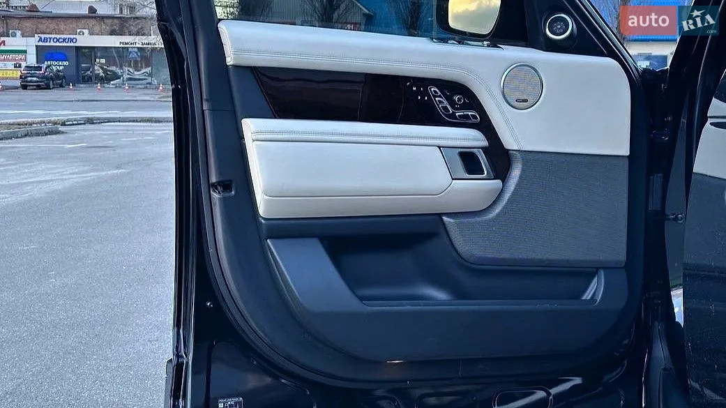 2020 Land Rover Range Rover - мініатюра 31