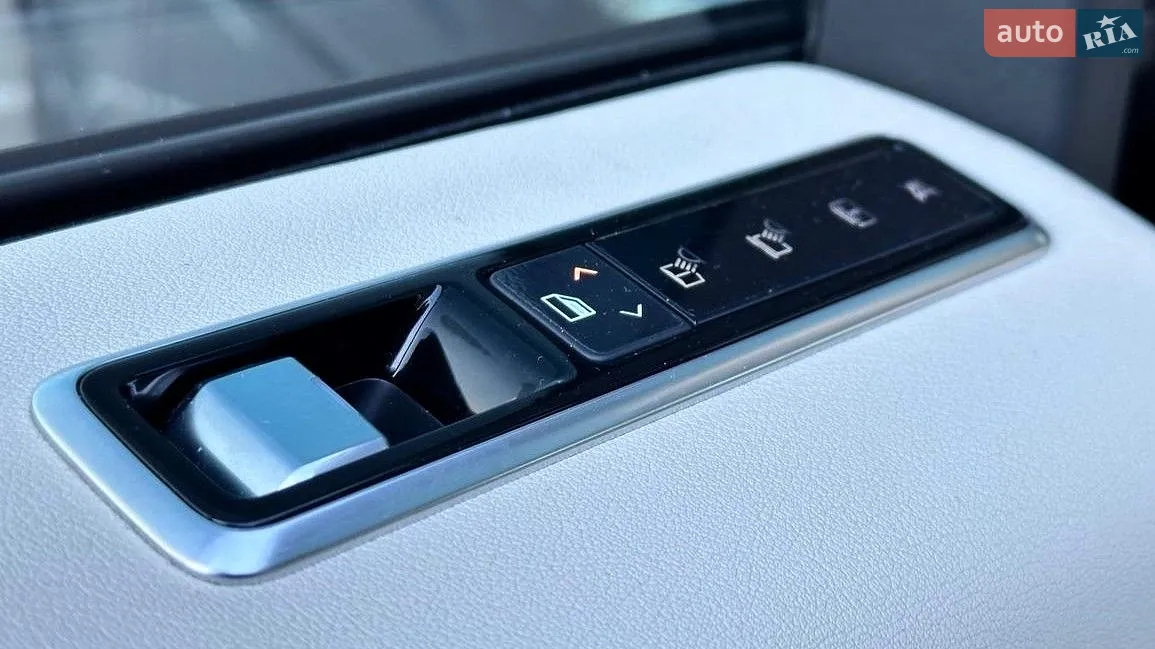 2020 Land Rover Range Rover - мініатюра 38