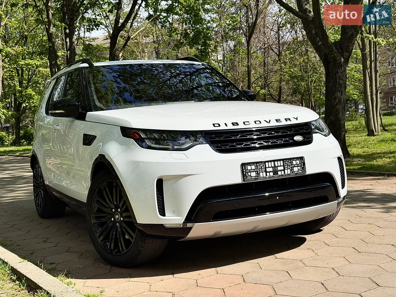 2017 Land Rover Discovery - мініатюра 24