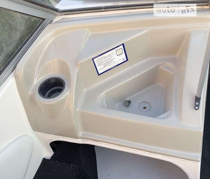 Катер Larson Cabrio 2011 в Запорожье фото 28 Катер Larson Cabrio 2011 в Запорожье