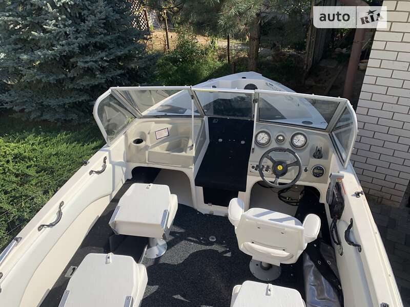 Катер Larson Cabrio 2011 в Запорожье фото 18 Катер Larson Cabrio 2011 в Запорожье