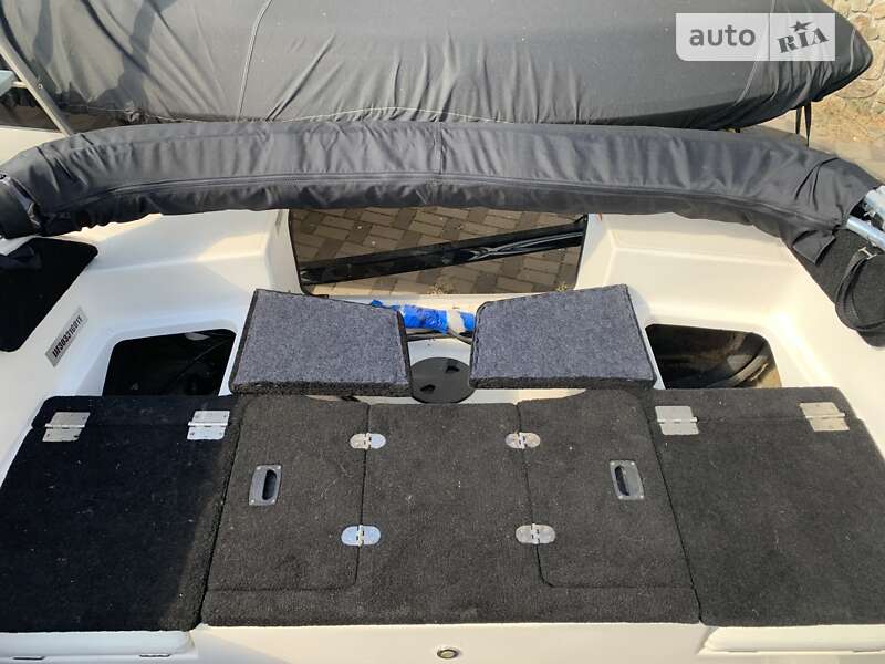 Катер Larson Cabrio 2011 в Запорожье фото 26 Катер Larson Cabrio 2011 в Запорожье