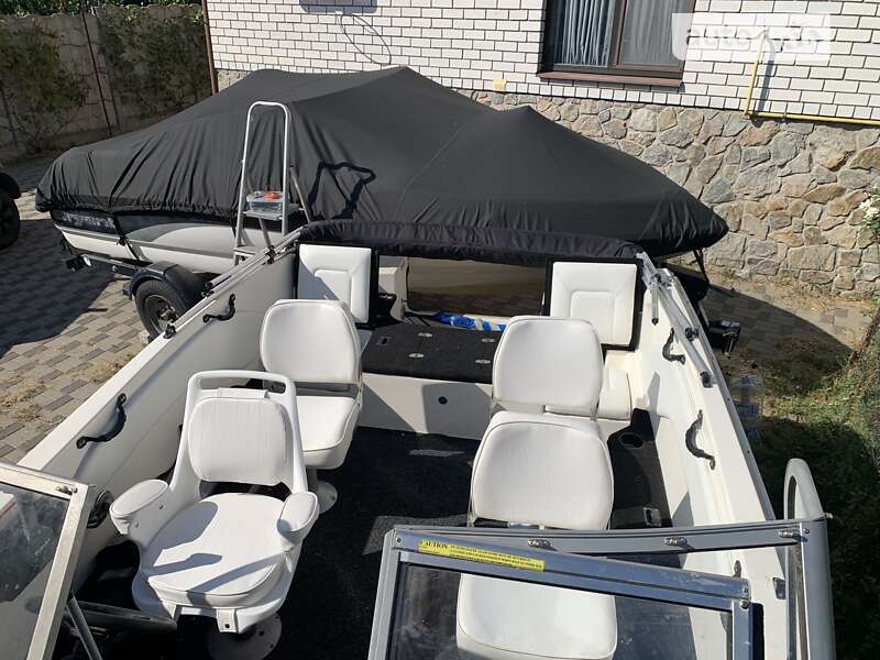 Катер Larson Cabrio 2011 в Запорожье фото 20 Катер Larson Cabrio 2011 в Запорожье