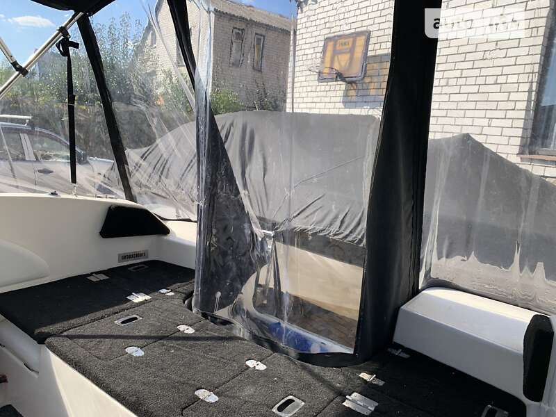 Катер Larson Cabrio 2011 в Запорожье фото 17 Катер Larson Cabrio 2011 в Запорожье
