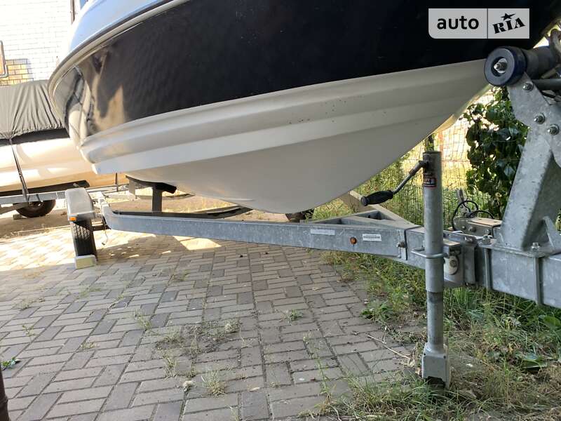 Катер Larson Cabrio 2011 в Запорожье фото 8 Катер Larson Cabrio 2011 в Запорожье