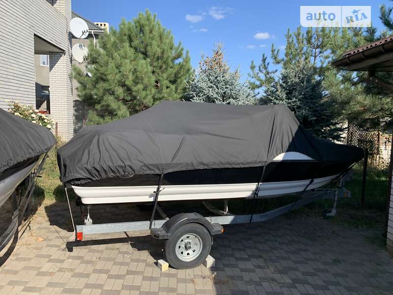 Катер Larson Cabrio 2011 в Запорожье