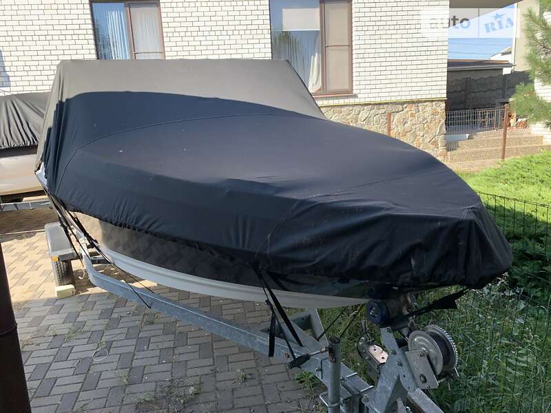 Катер Larson Cabrio 2011 в Запорожье фото 9 Катер Larson Cabrio 2011 в Запорожье