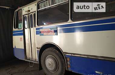 Приміський автобус ЛАЗ 695 1989 в Кам'янському